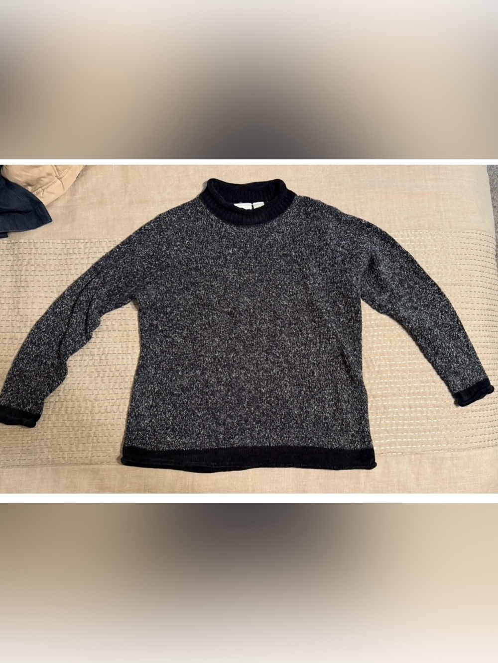 Women’s Medium Fall Bundle Tops/Shirts, Lightweight Sweaters & Jackets, 7 for$15